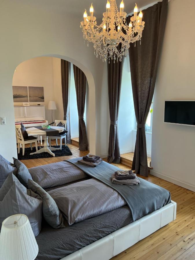 Schloss Grabow, Resting Place & A Luxury Piano Collection Resort, Prignitz Brandenburg Exterior foto